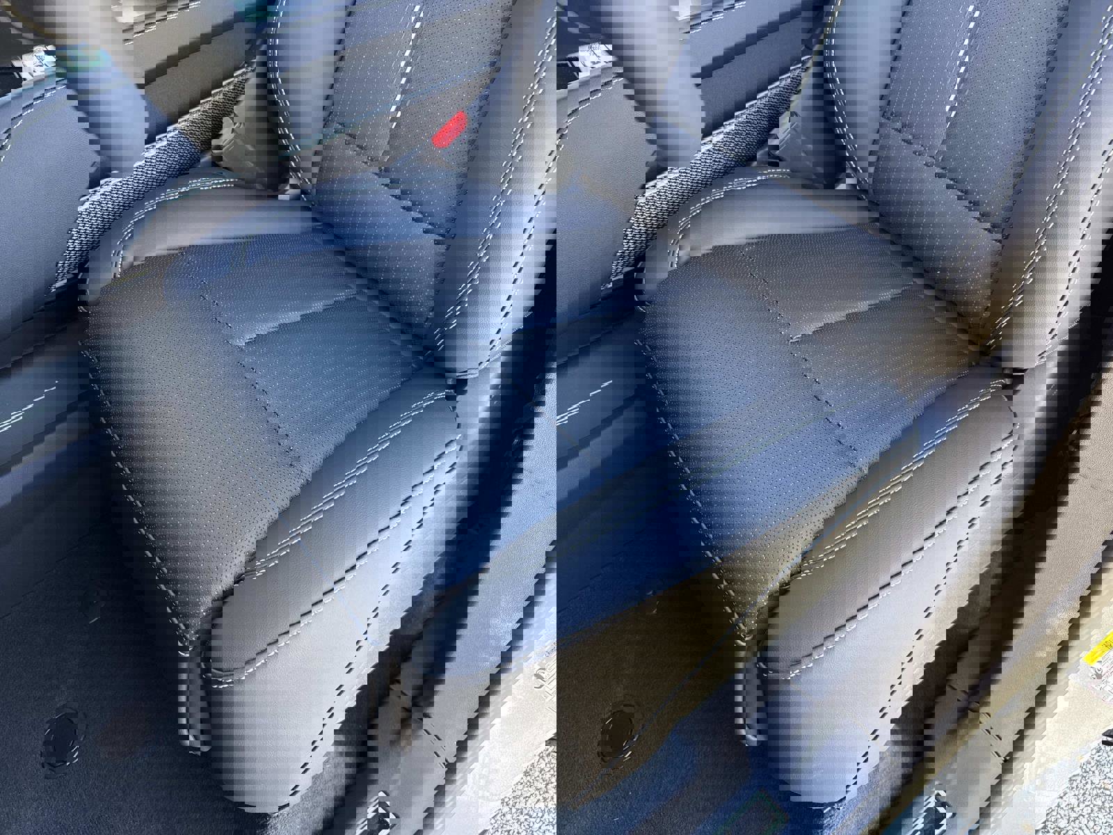 New 2026 Cadillac Vistiq Sport w/ LPO, Floor Liner Package image 19