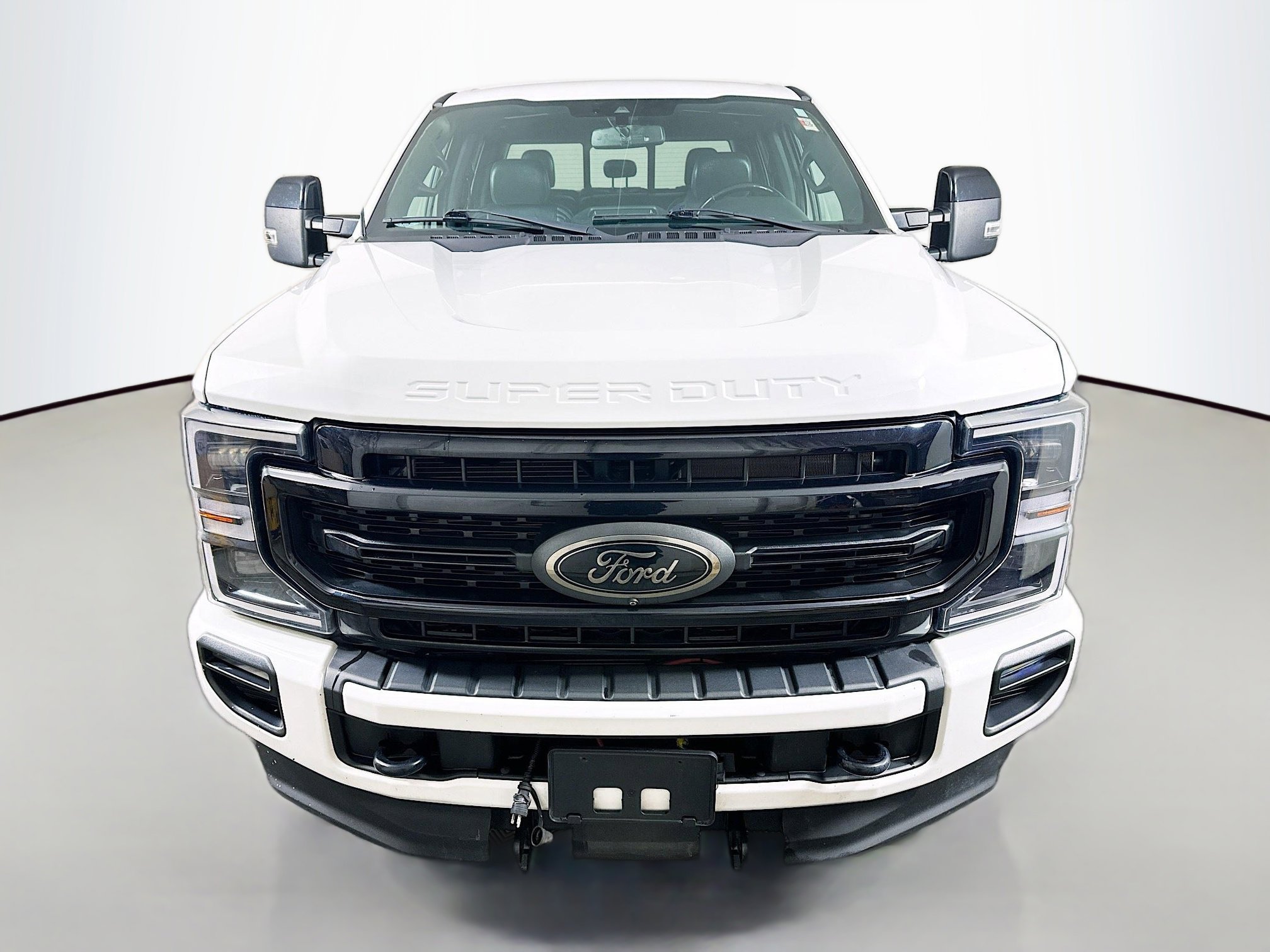 Used 2022 Ford F250 Lariat w/ Black Appearance Package image 2