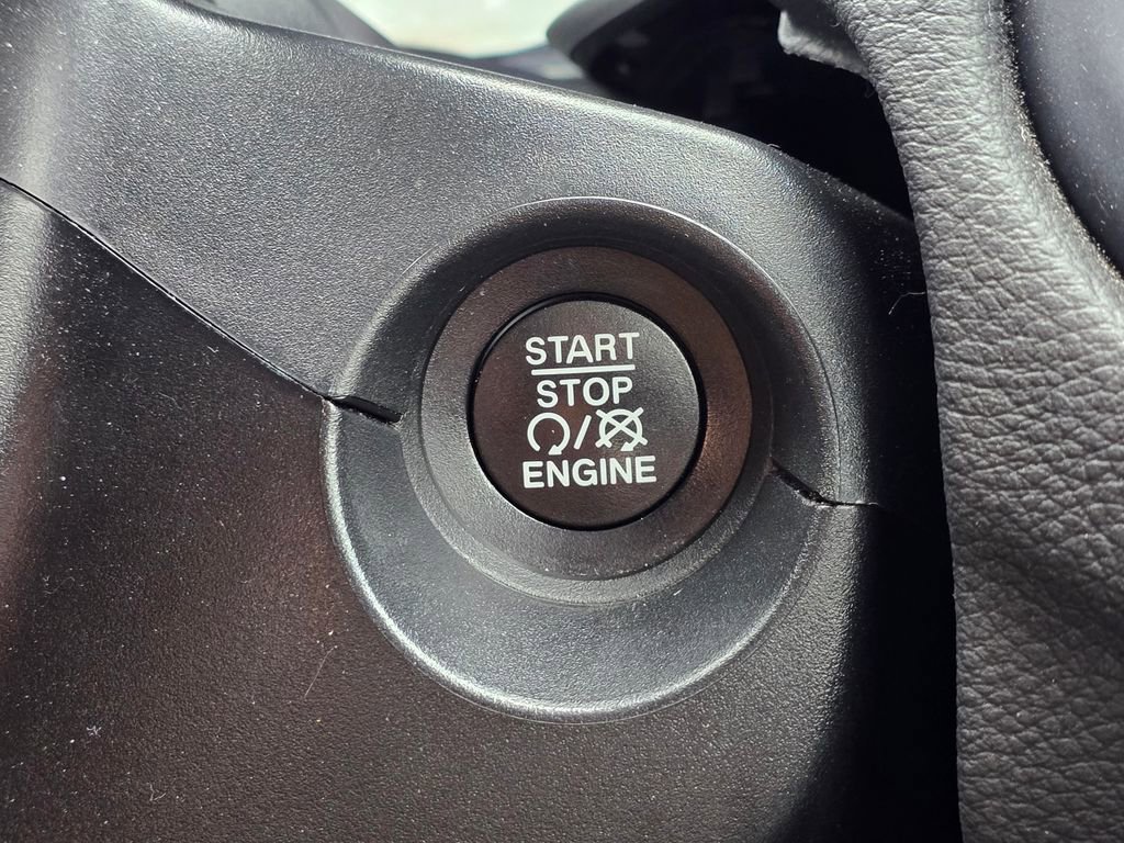 Used 2021 Jeep Compass Latitude image 34