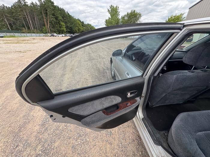 Used 2003 Hyundai Sonata GLS FWD image 24