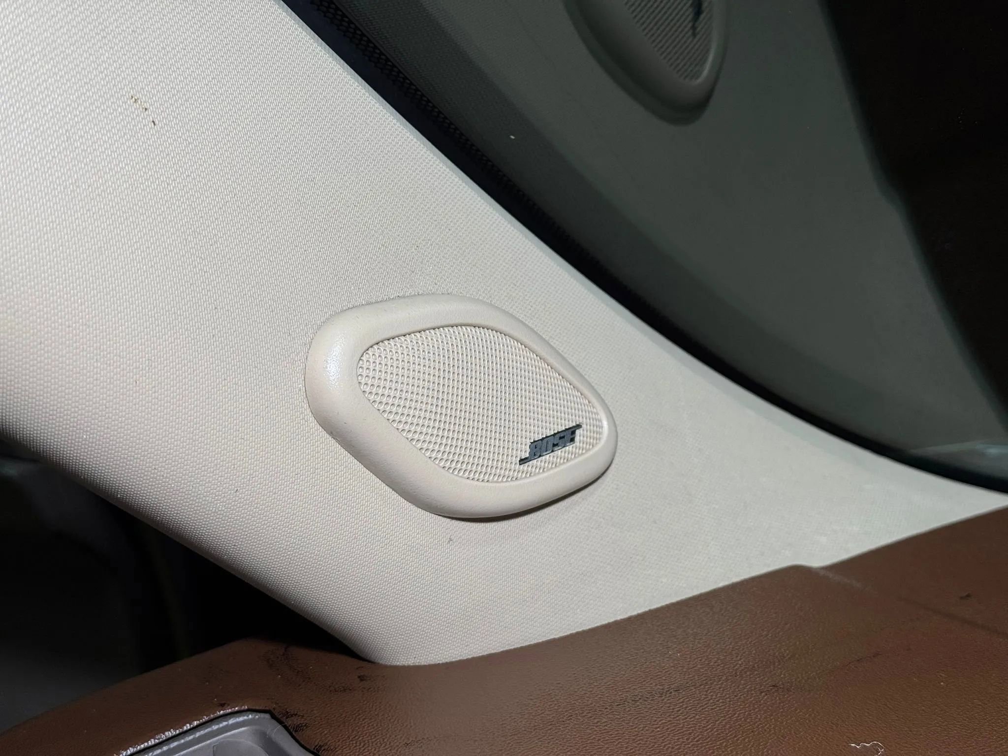 Used 2012 Chevrolet Suburban LTZ image 31