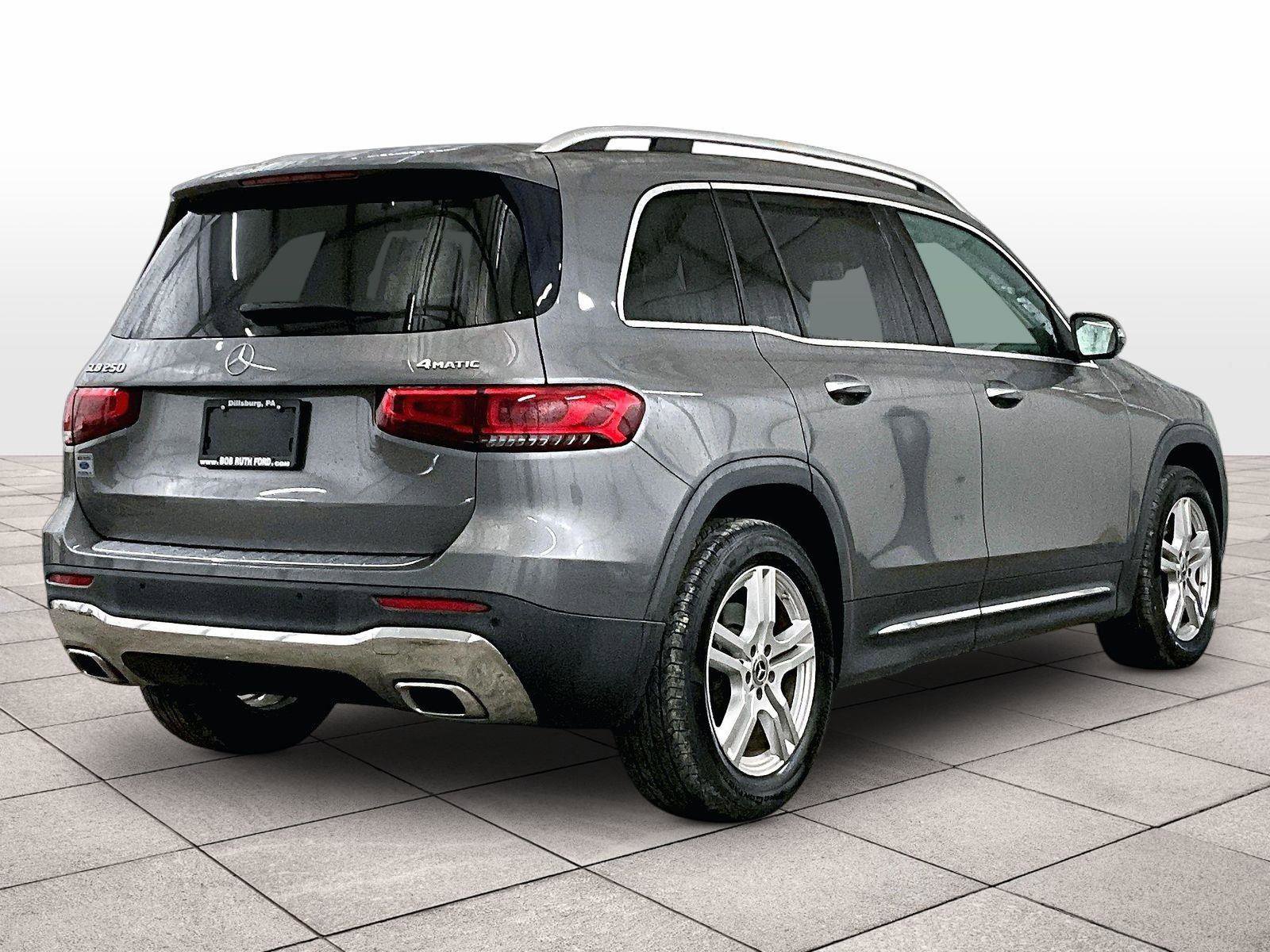 Used 2022 Mercedes-Benz GLB 250 4MATIC image 11