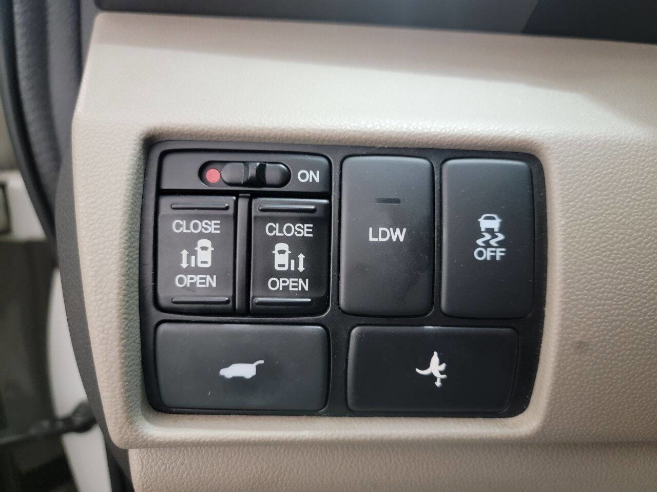 Used 2016 Honda Odyssey EX-L image 25