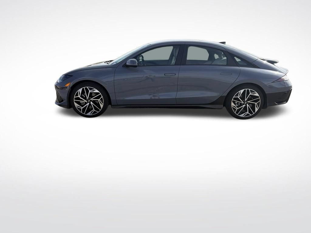 Used 2023 Hyundai Ioniq 6 SEL AWD/4WD image 2