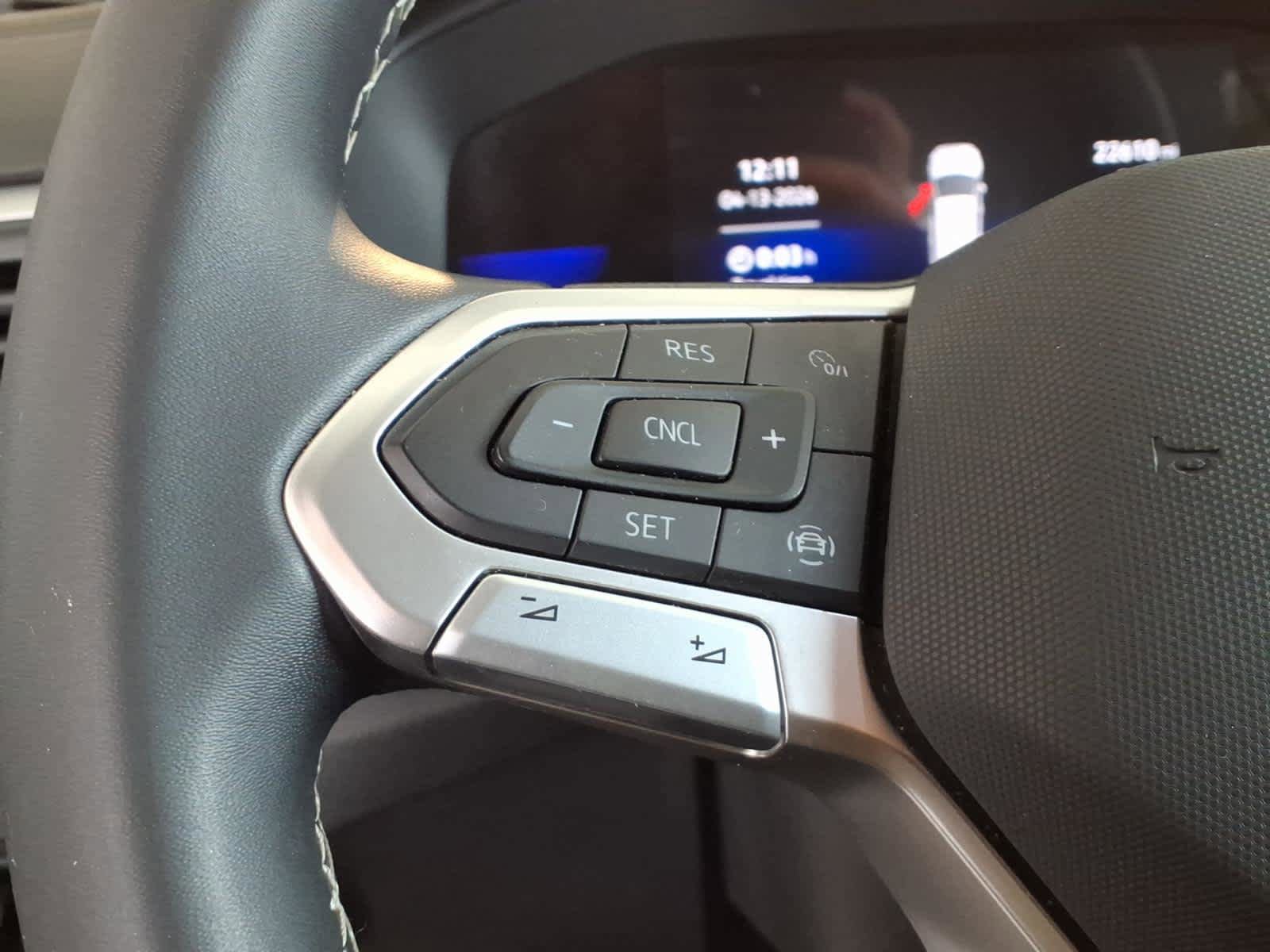 Used 2023 Volkswagen Atlas SE AWD/4WD image 15