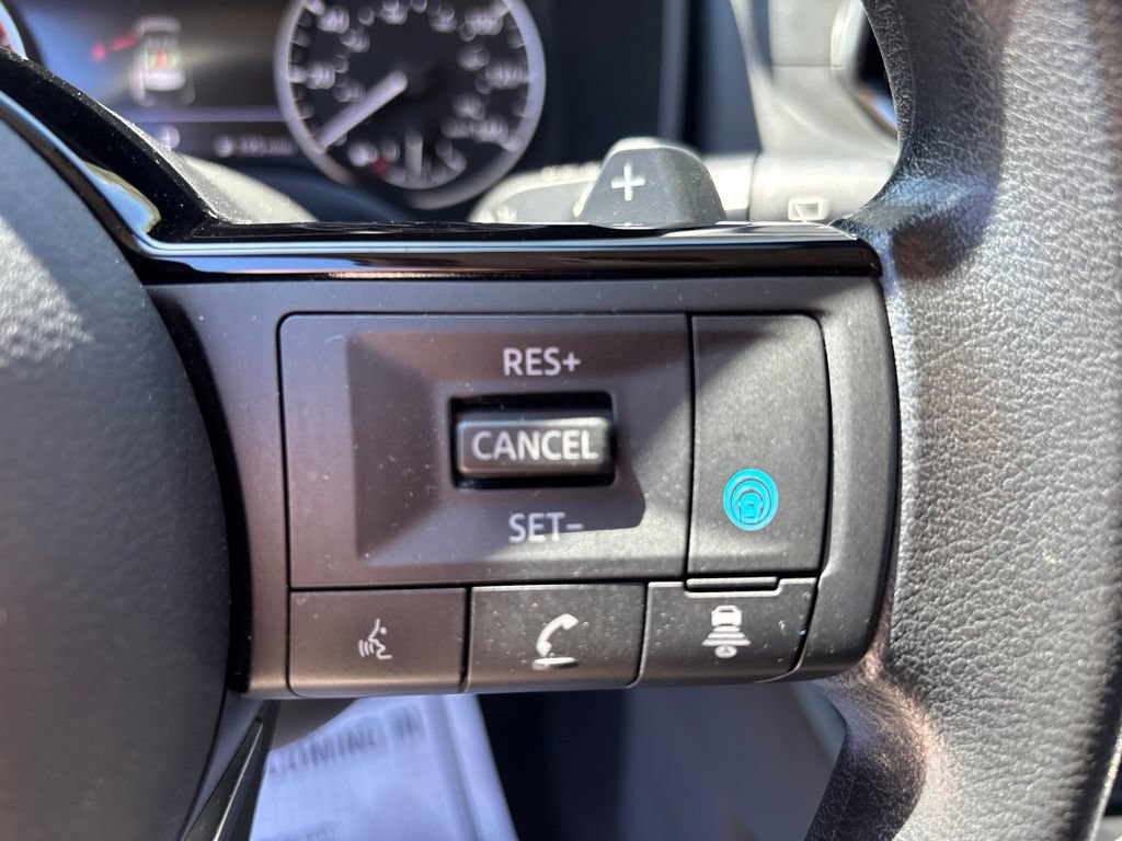 Used 2023 Nissan Rogue SV AWD/4WD image 23
