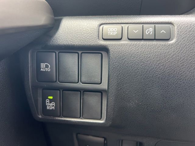 Used 2018 Lexus IS 300 w/ Accessory Package 2 RWD image 22