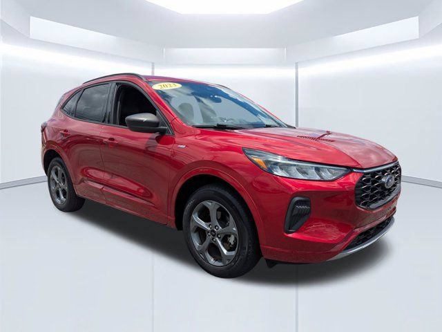 Used 2023 Ford Escape ST-Line AWD/4WD image 2