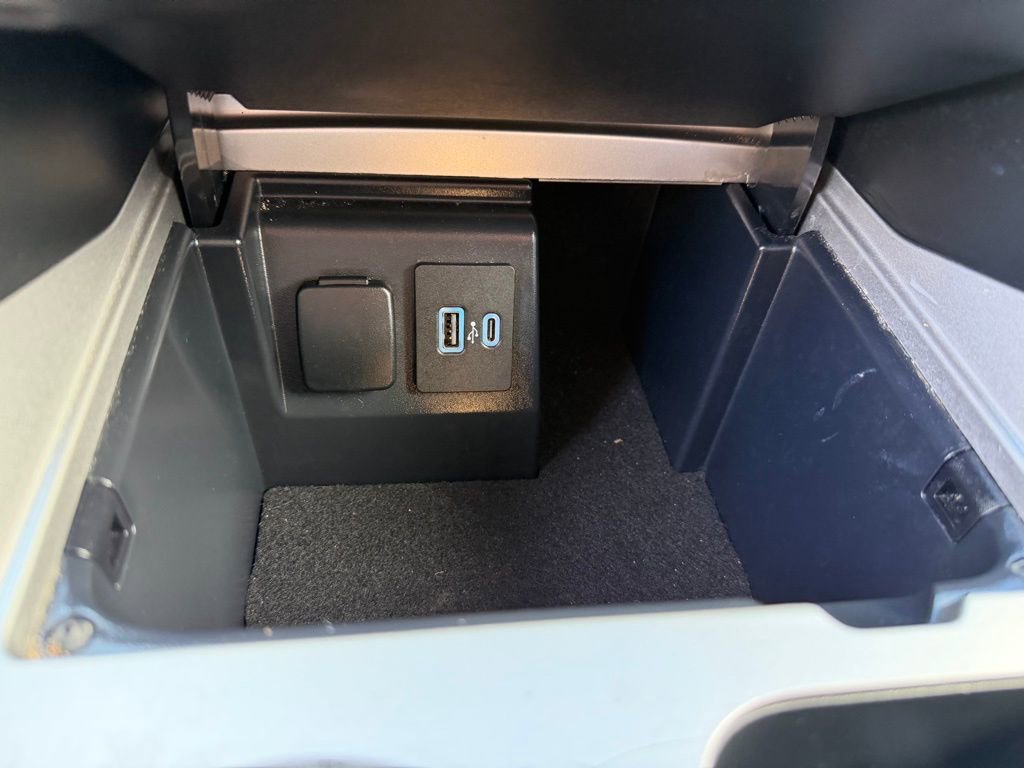 Used 2023 Ford Explorer XLT w/ Equipment Group 202A image 25