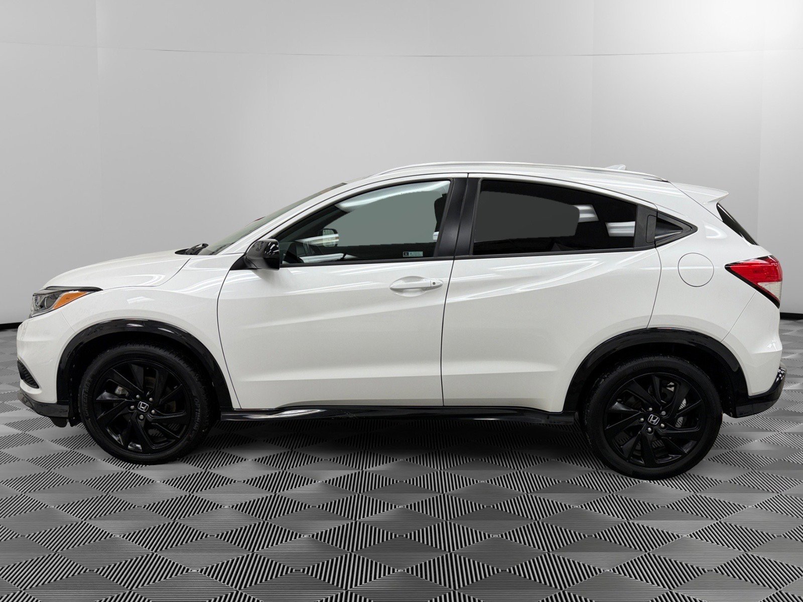 Used 2022 Honda HR-V Sport image 2
