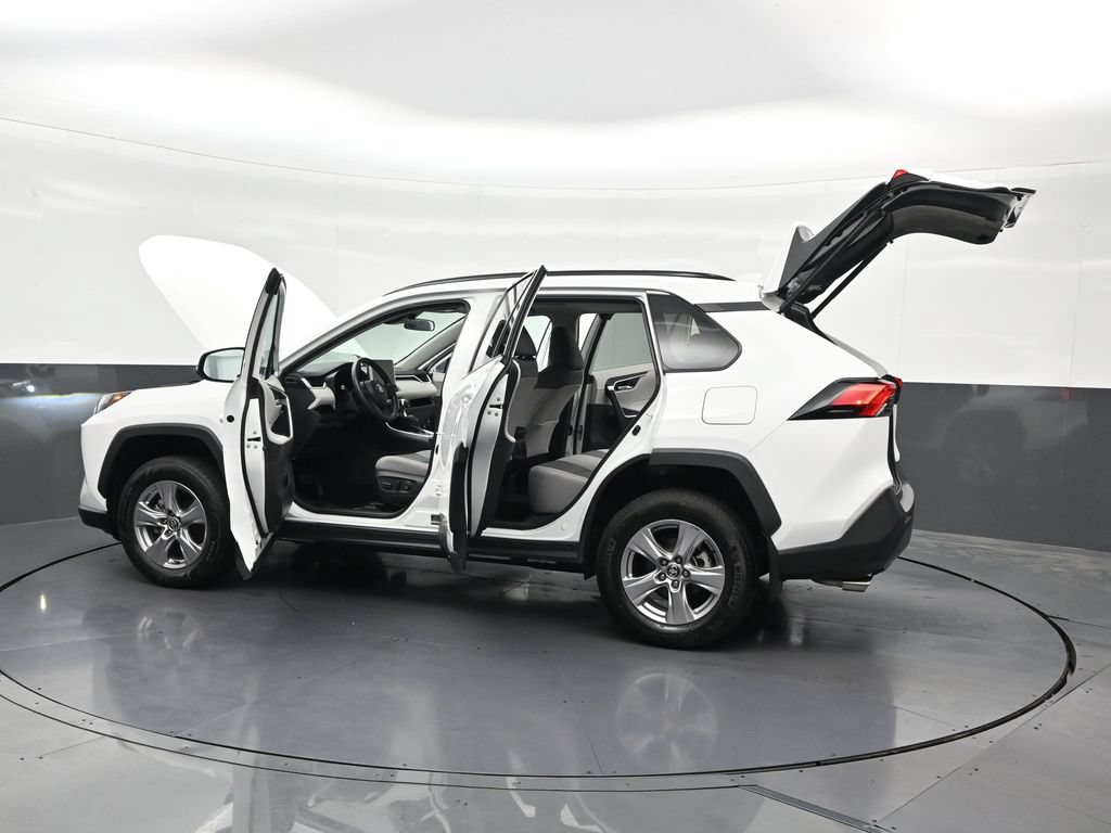 Used 2025 Toyota RAV4 XLE w/ Convenience Package FWD image 34