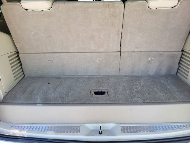 Used 2019 Cadillac Escalade Premium Luxury image 23