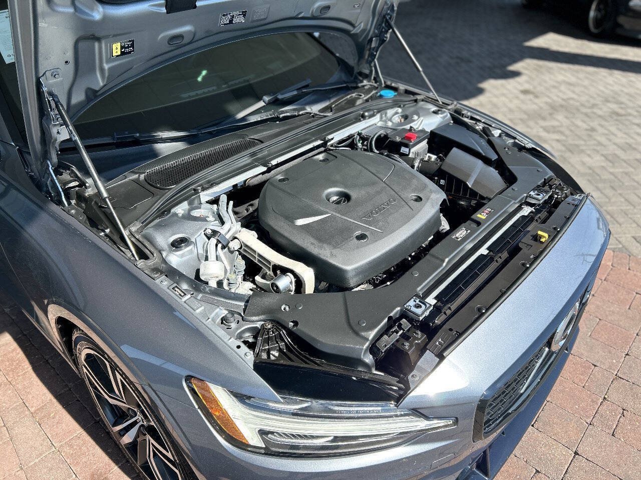 Used 2021 Volvo S60 T5 R-Design AWD/4WD image 87