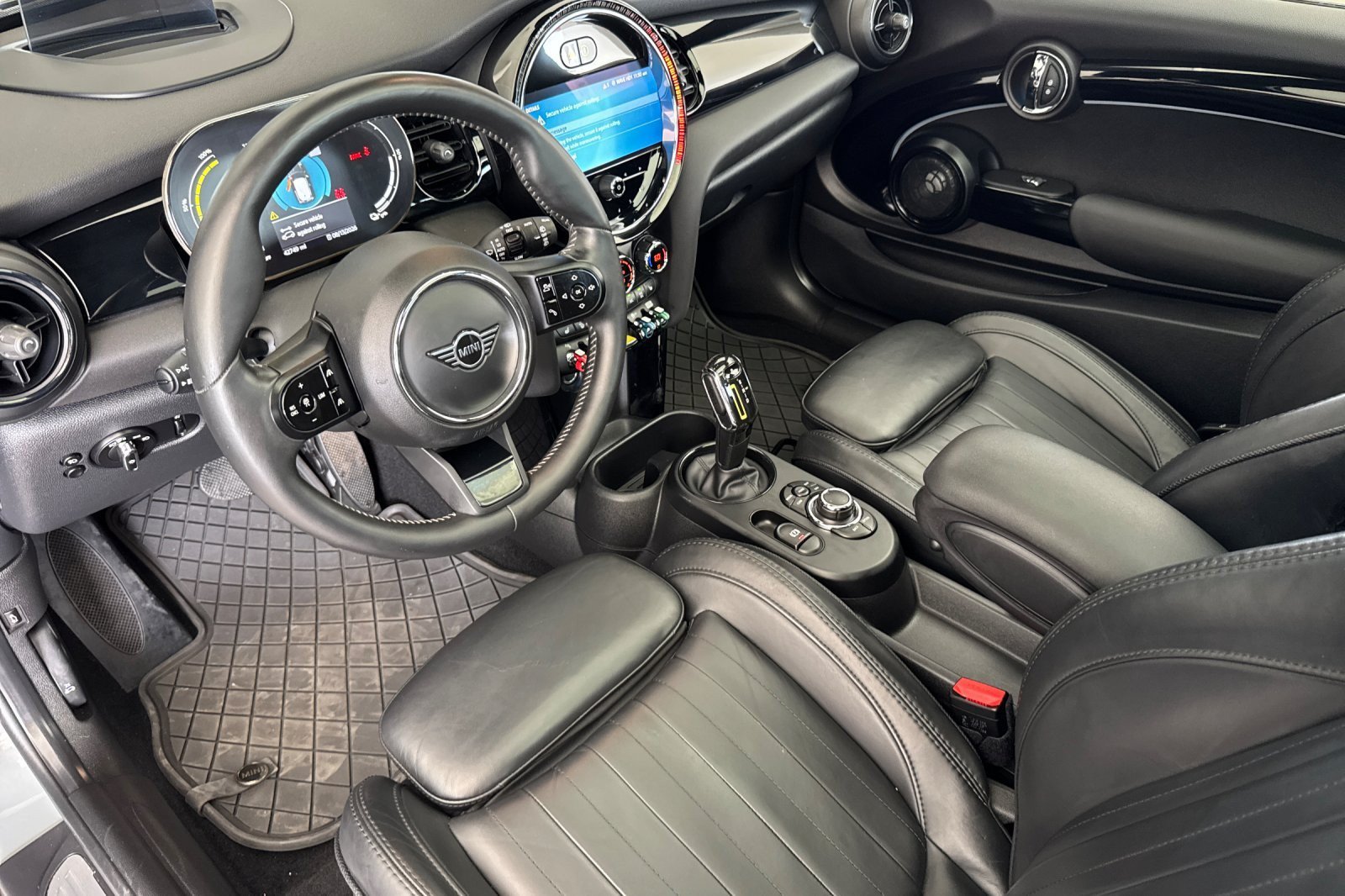Used 2022 MINI Cooper SE FWD image 9