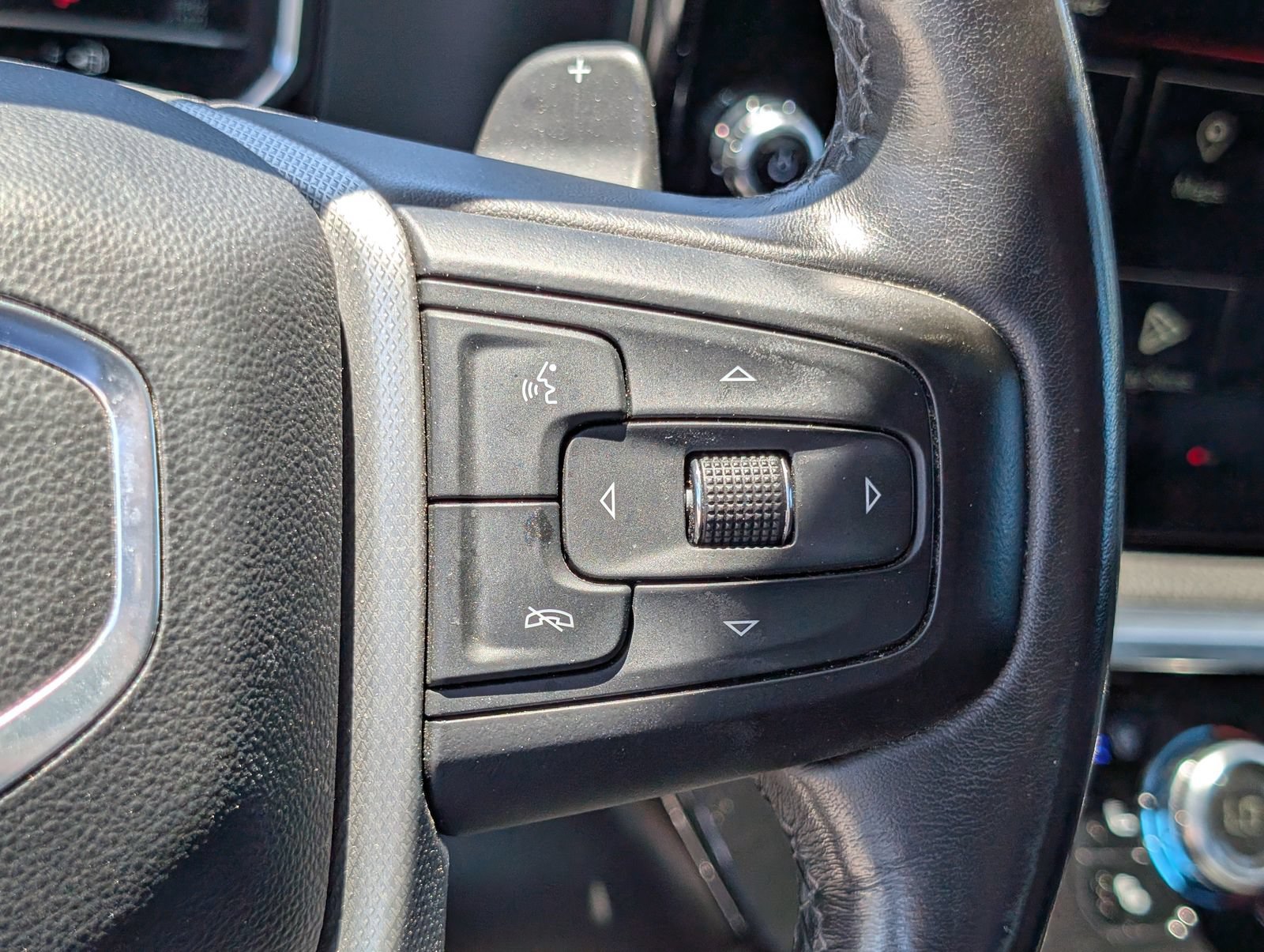 Used 2023 GMC Sierra 1500 Denali AWD/4WD image 25