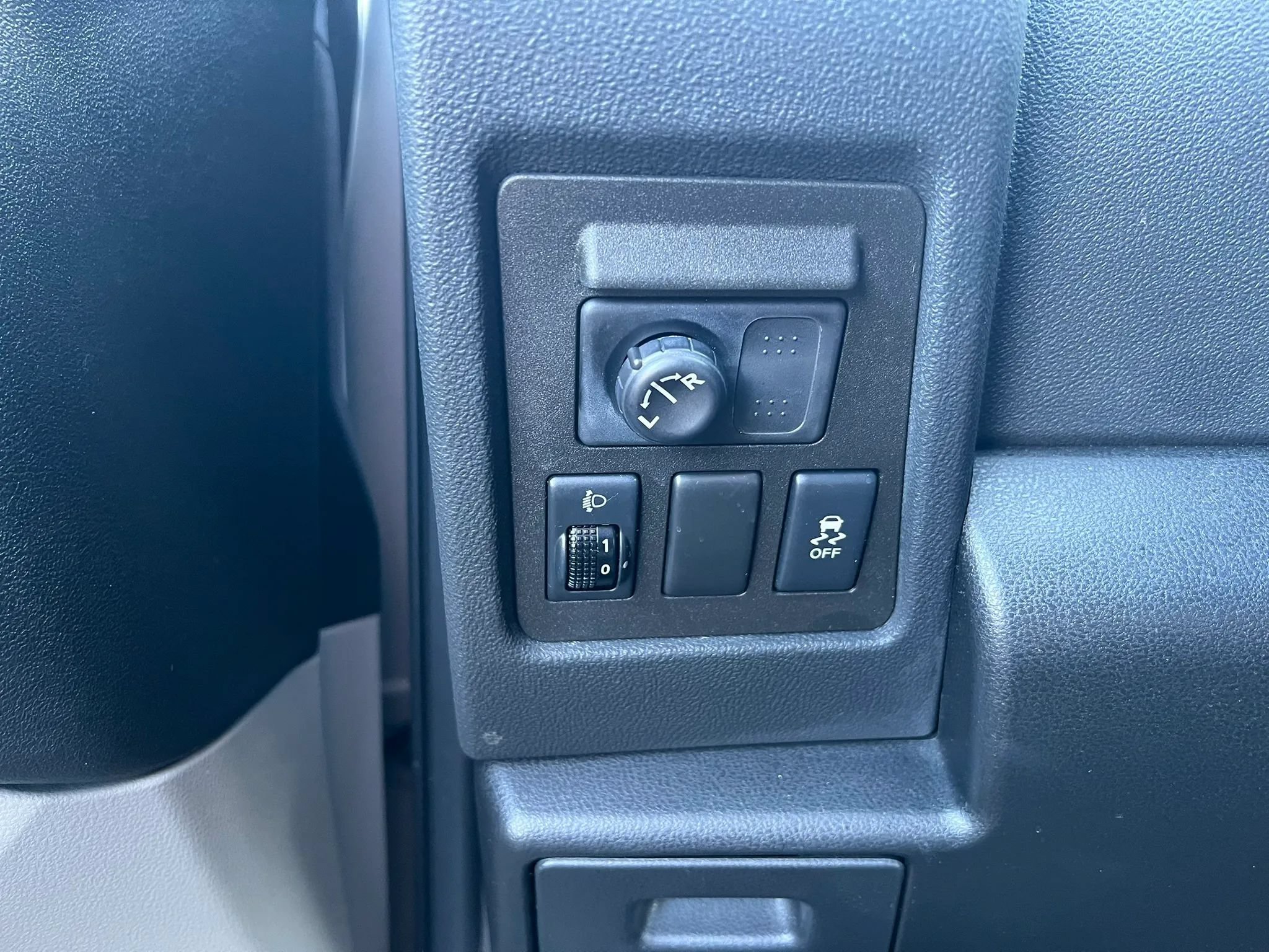 Used 2013 Nissan Rogue SL FWD image 15