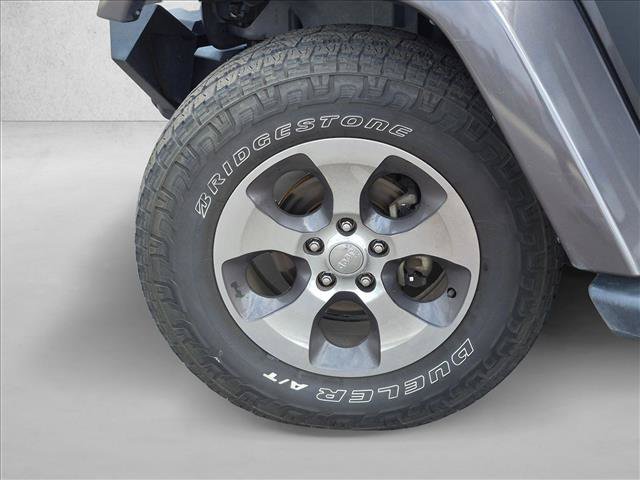 Used 2016 Jeep Wrangler Unlimited Sahara w/ Connectivity Group AWD/4WD image 5