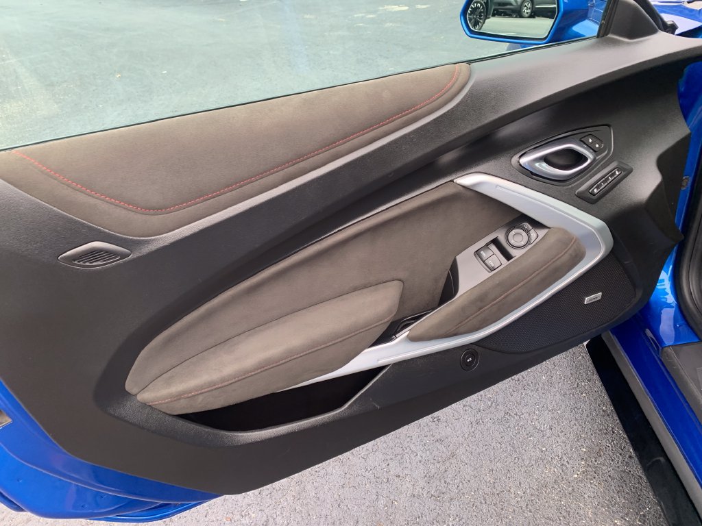 Used 2018 Chevrolet Camaro ZL1 RWD image 10