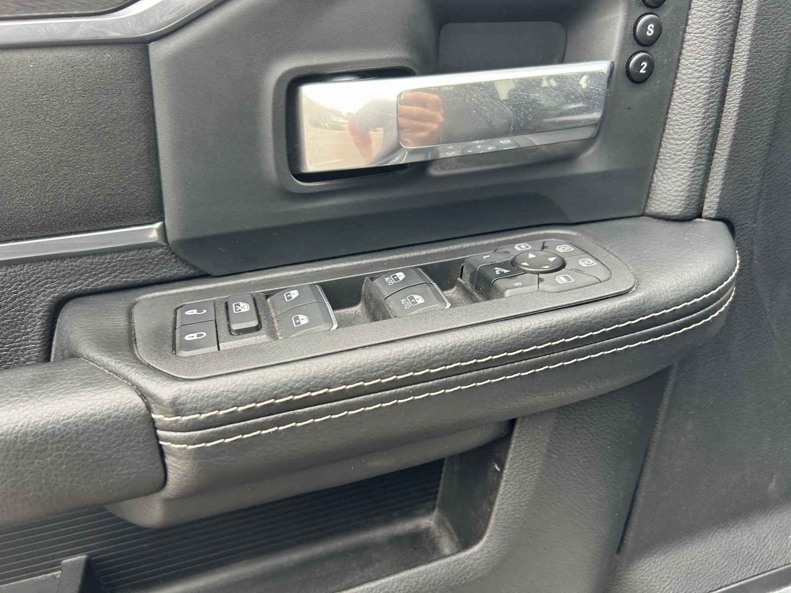 Used 2025 RAM 2500 Laramie image 29