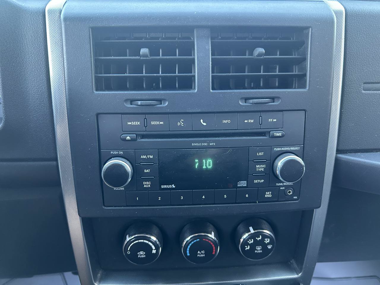 Used 2010 Jeep Liberty Sport w/ North Edition Group AWD/4WD image 21