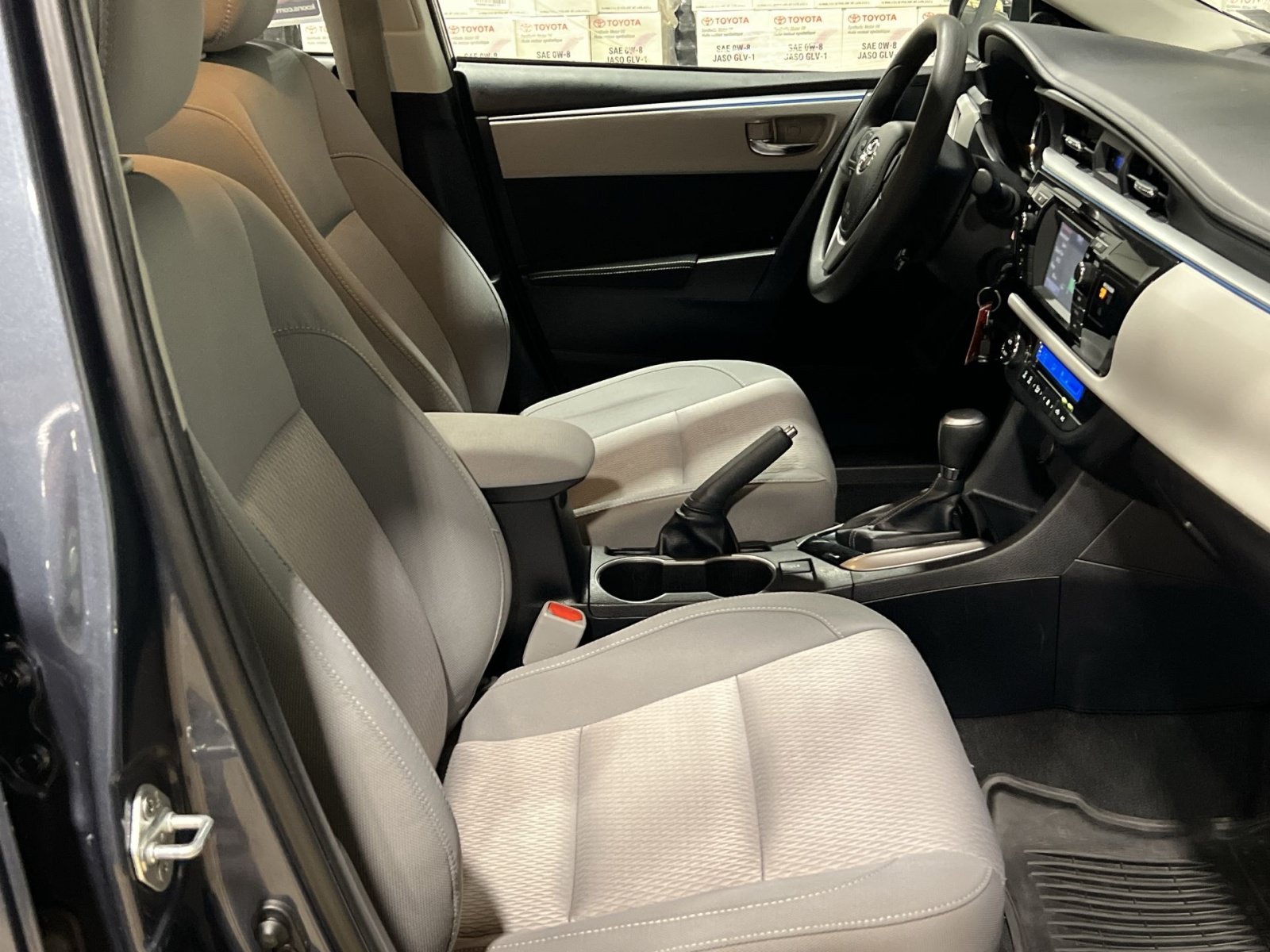 Used 2014 Toyota Corolla LE FWD image 27