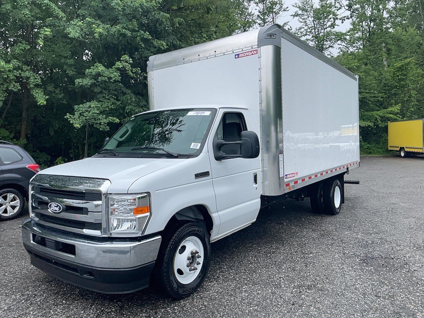 Used 2026 Ford E-350 and Econoline 350 Super Duty w/ Interior Upgrade Package RWD image 3