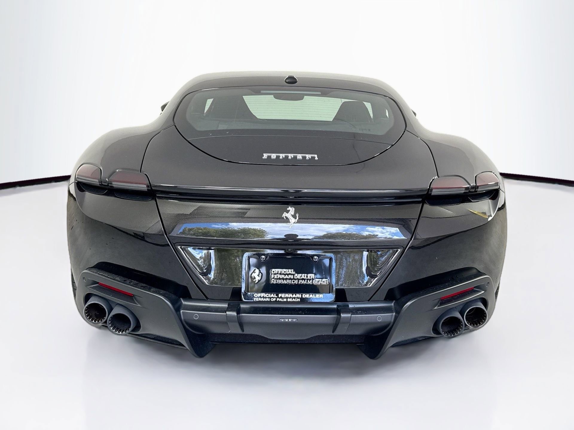 Certified 2022 Ferrari Roma image 6