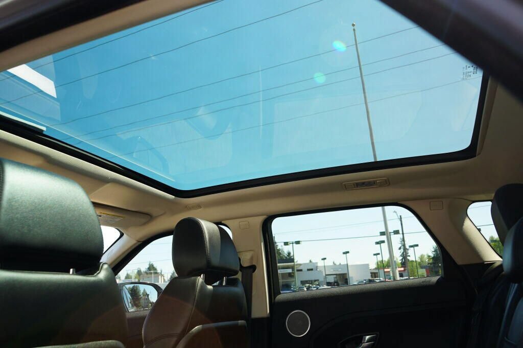 Used 2013 Land Rover Range Rover Evoque Pure Plus AWD/4WD image 14