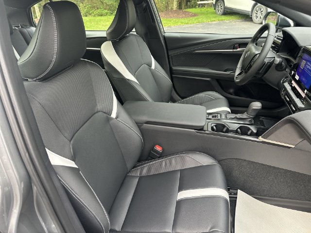 New 2026 Toyota Camry SE FWD image 28