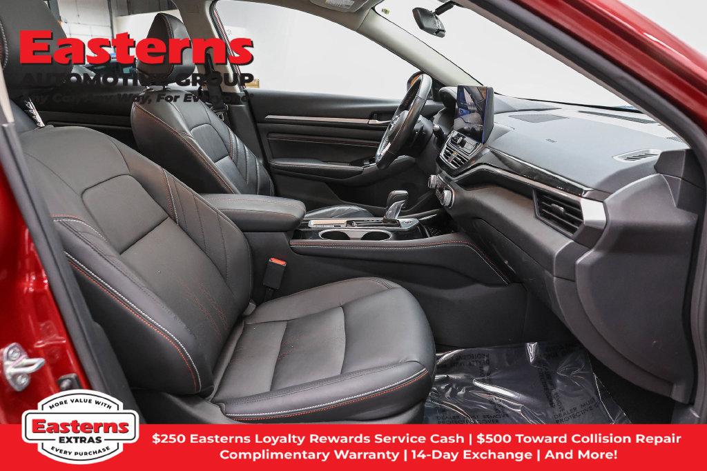 Used 2023 Nissan Altima 2.5 SR w/ SR Premium Package AWD/4WD image 25