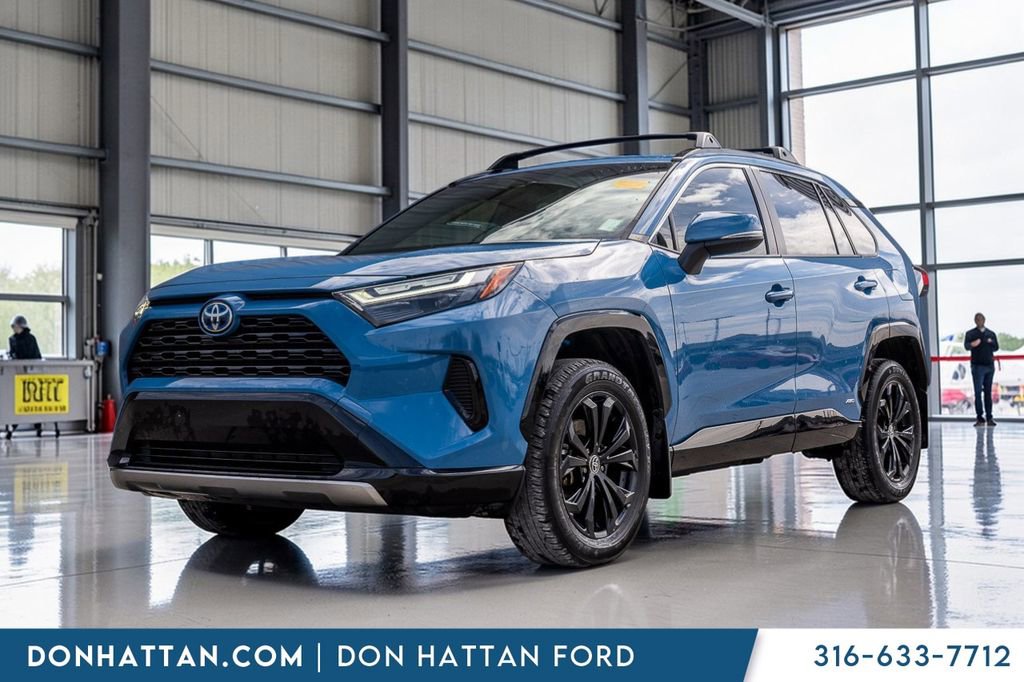 Used 2024 Toyota RAV4 SE video 1