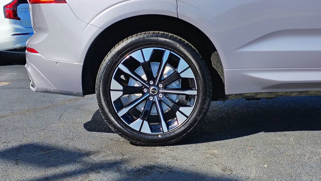 New 2026 Volvo XC60 B5 Plus w/ Climate Package AWD/4WD image 28