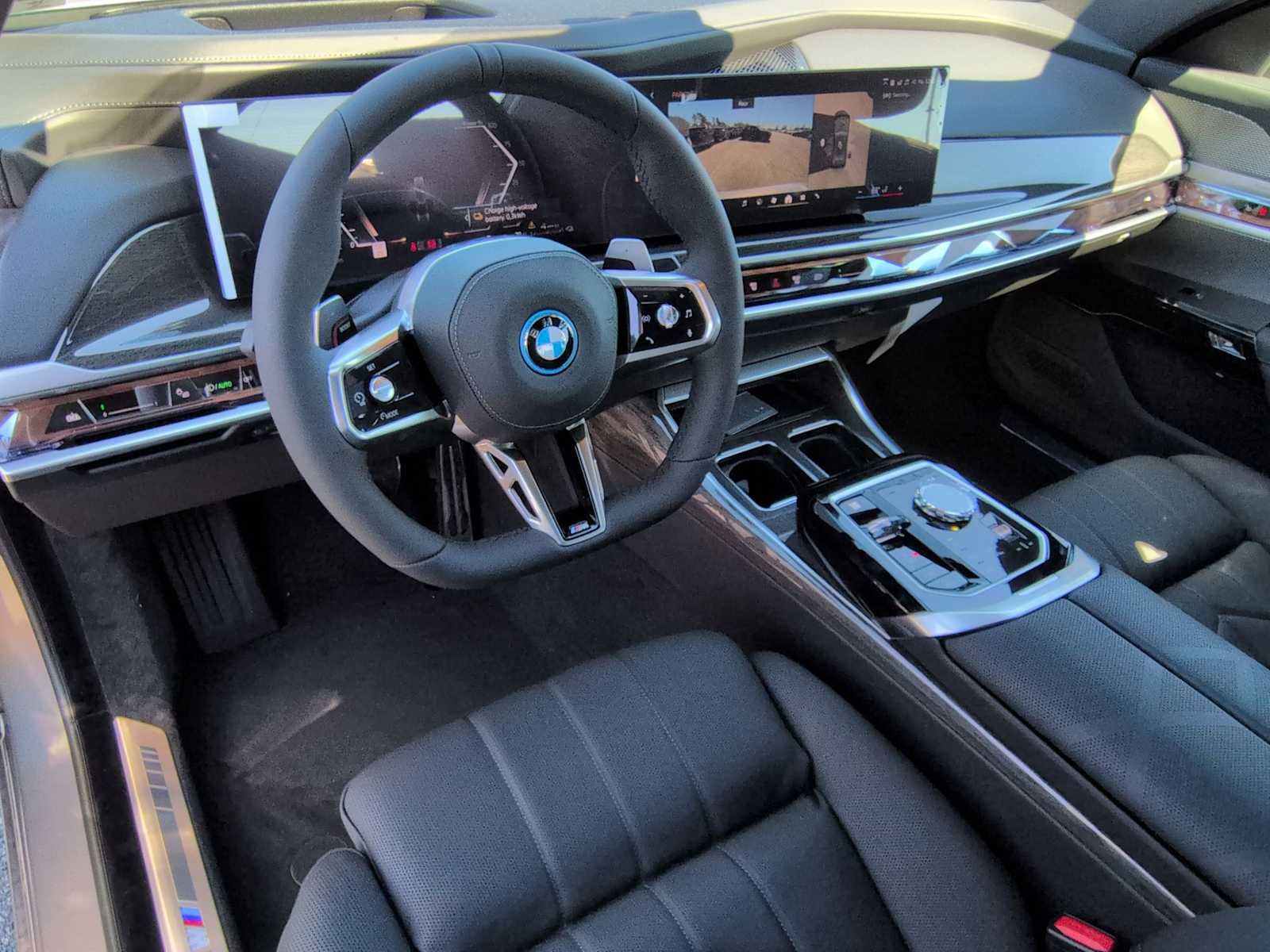 New 2026 BMW 750e xDrive w/ Executive Package AWD/4WD image 10
