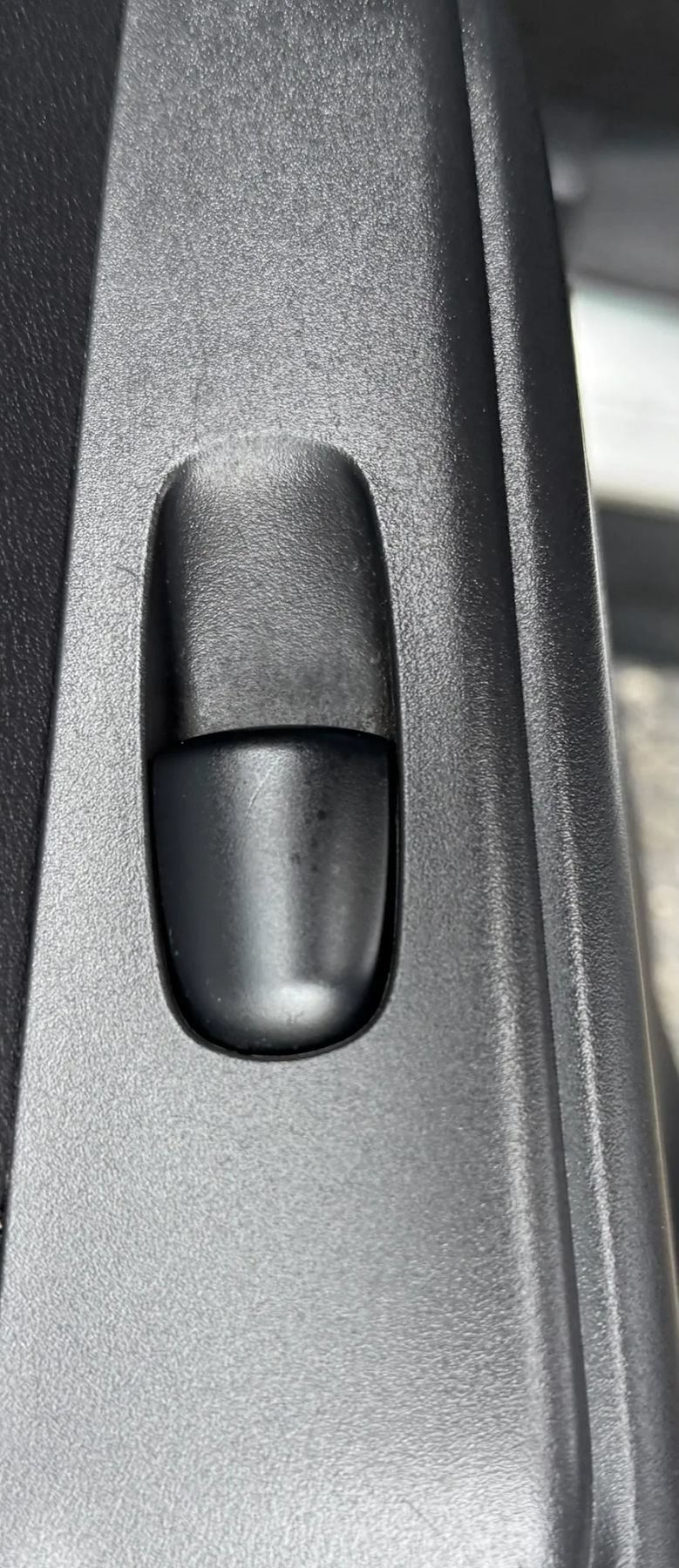 Used 2020 Nissan Kicks SV FWD image 24