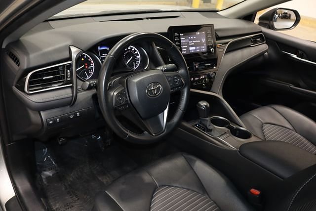 Used 2022 Toyota Camry SE image 19