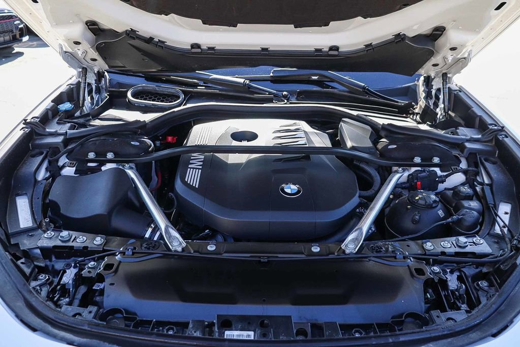 Used 2025 BMW 740i xDrive image 30