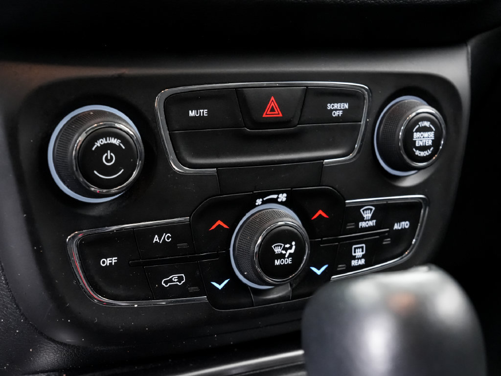 Used 2018 Jeep Compass Latitude w/ Popular Equipment Group AWD/4WD image 17