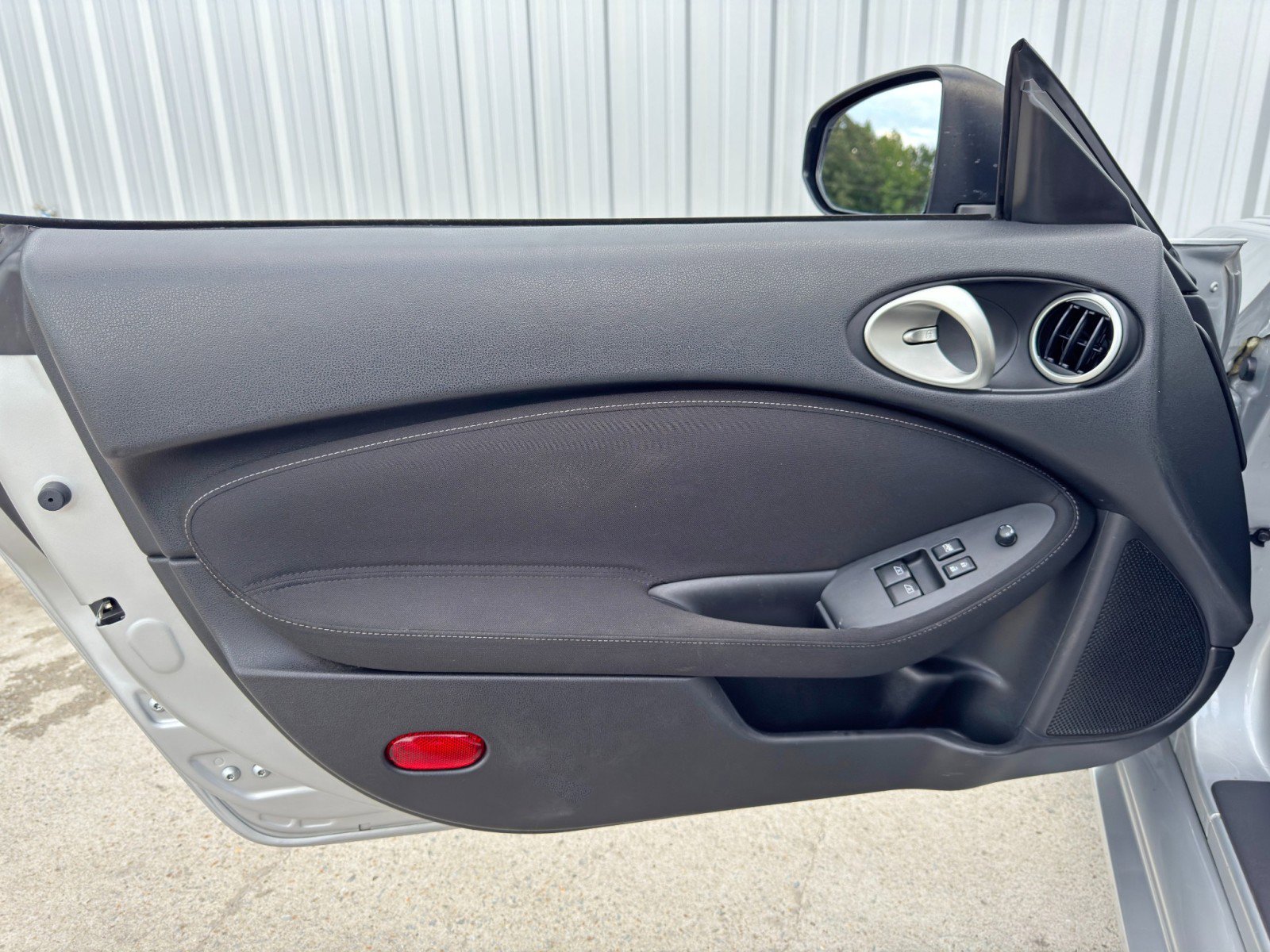 Used 2020 Nissan 370Z Coupe image 31