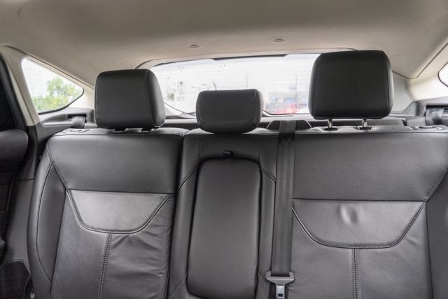 Used 2017 Ford Focus Titanium FWD image 72