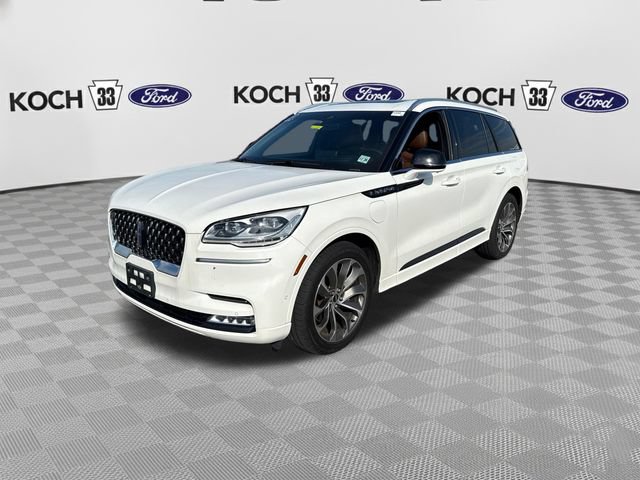 Used 2022 Lincoln Aviator Grand Touring w/ Equipment Group 301A AWD/4WD image 3