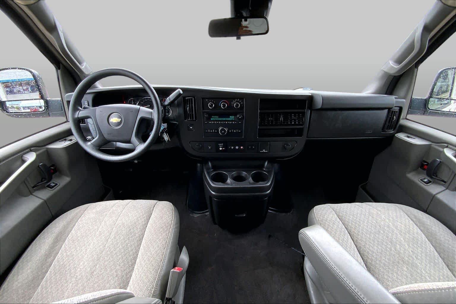 Used 2020 Chevrolet Express 2500 LT w/ LT Preferred Equipment Group RWD image 14