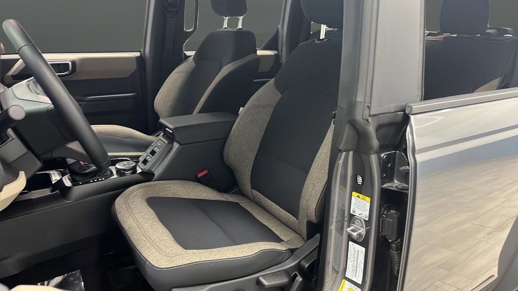 Used 2025 Ford Bronco Big Bend image 9