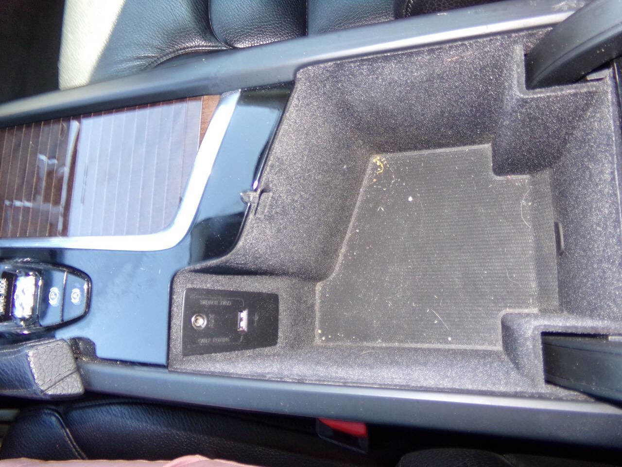 Used 2016 Volvo XC90 T6 Momentum w/ Momentum Plus Package image 67