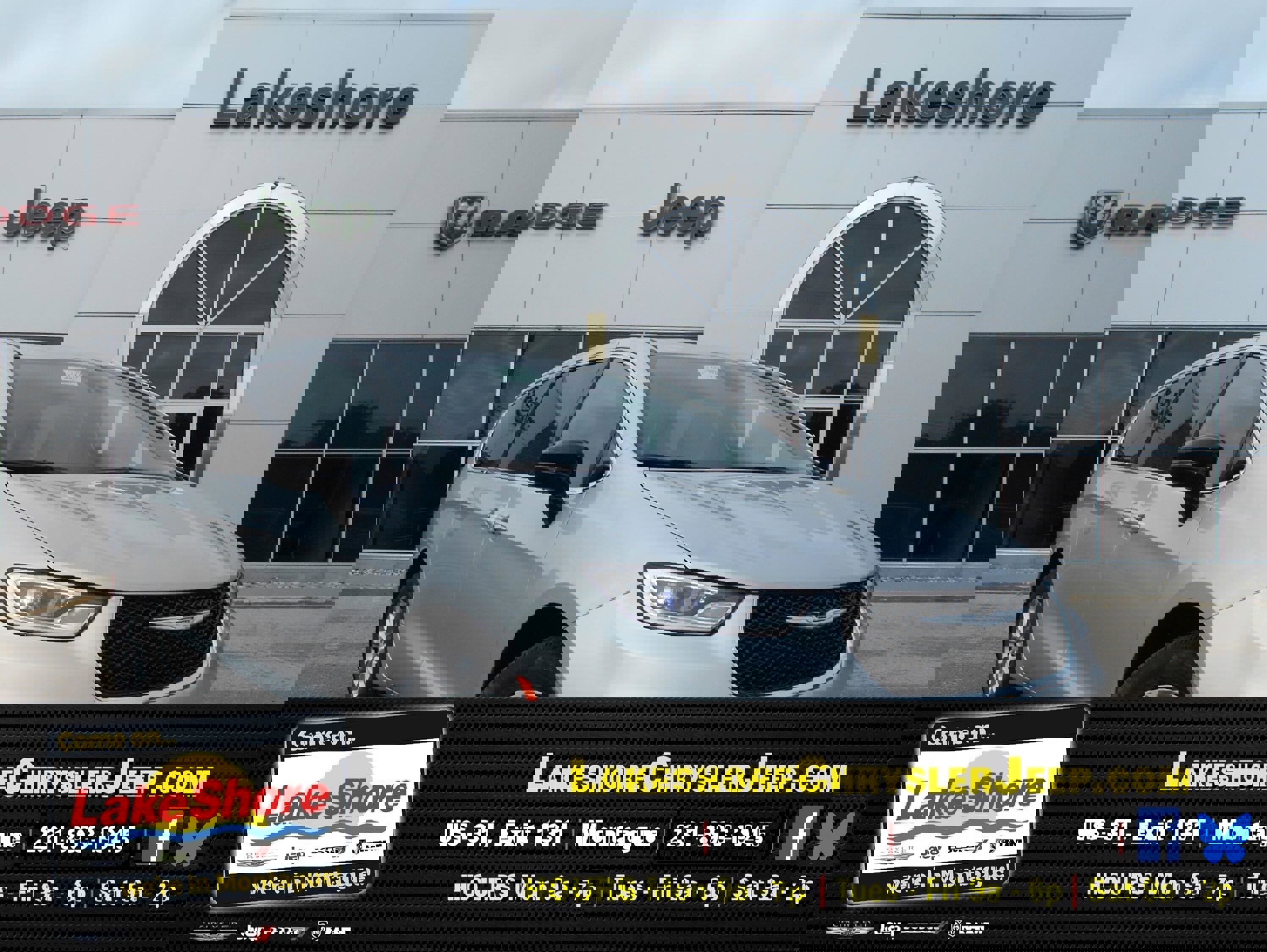 New 2026 Chrysler Pacifica Select