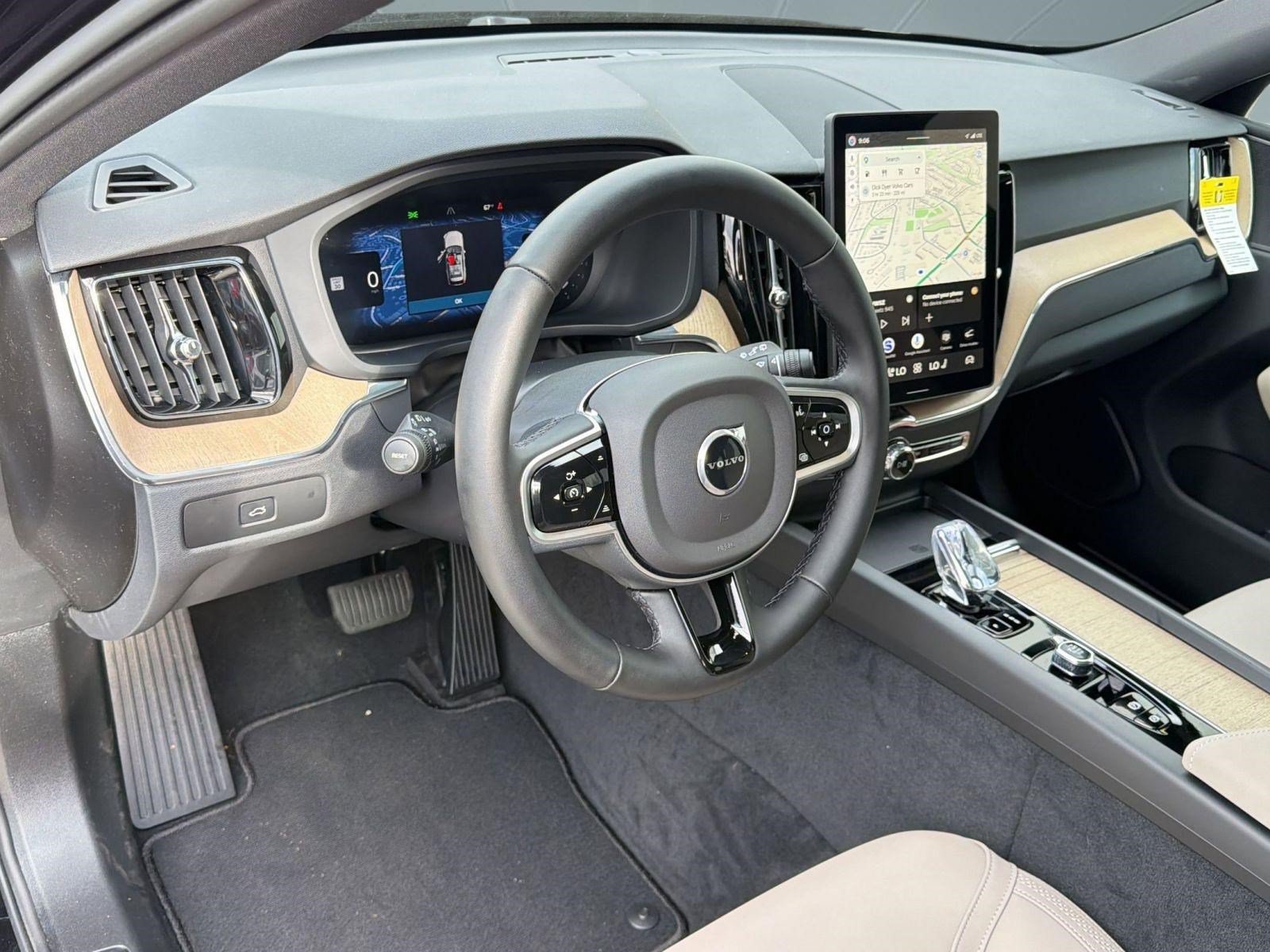 New 2026 Volvo XC60 B5 Core w/ Protection Package Premier AWD/4WD image 4