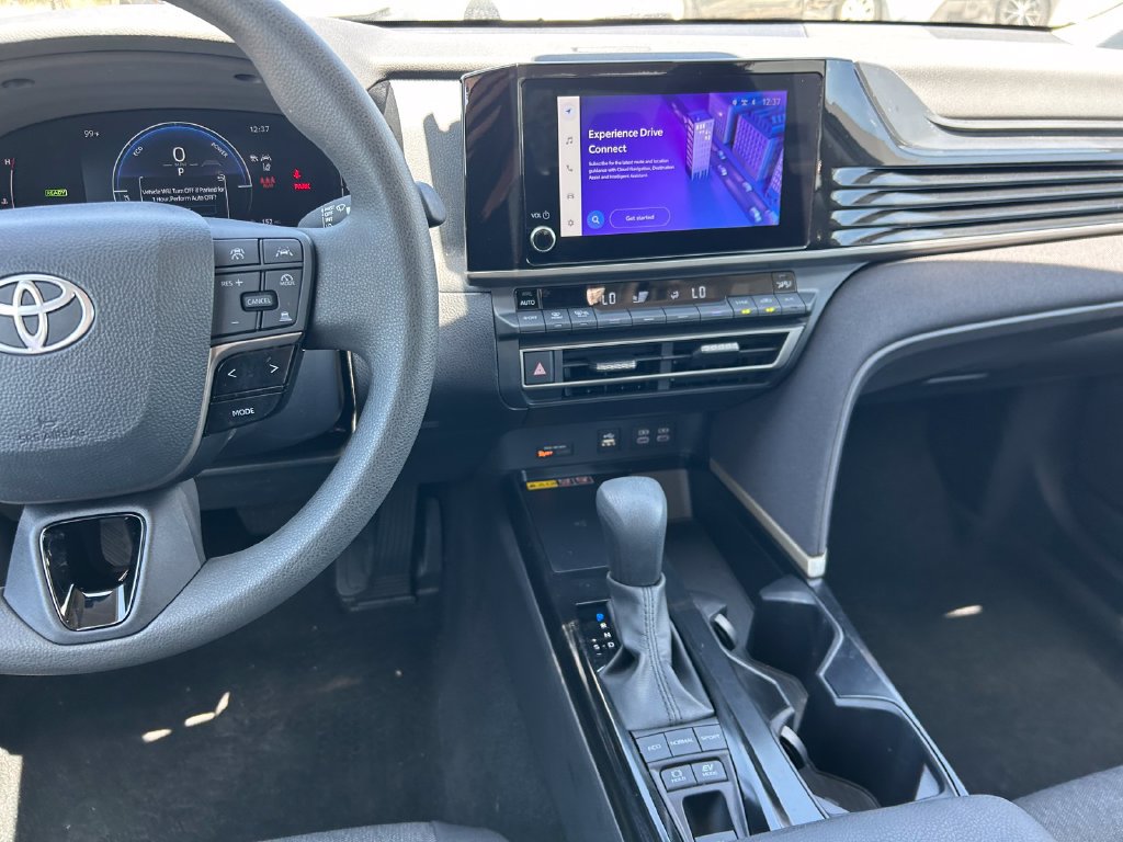 Used 2025 Toyota Camry LE w/ Convenience Package AWD/4WD image 17