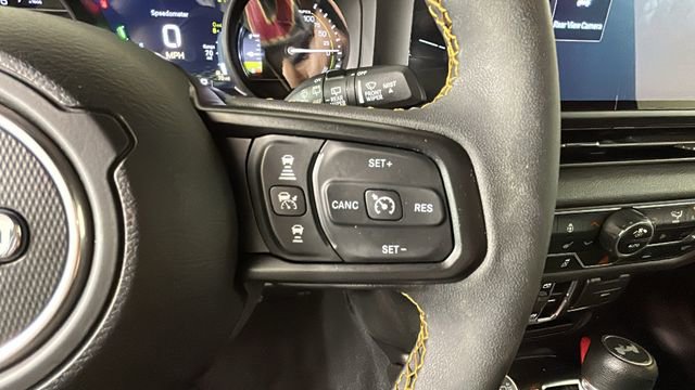 Used 2024 Jeep Wrangler Unlimited w/ Convenience Group AWD/4WD image 17