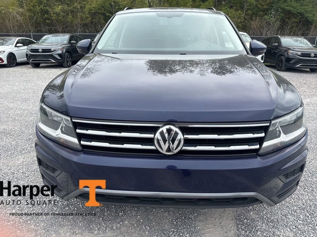 Used 2021 Volkswagen Tiguan SE w/ Panoramic Sunroof Package image 8