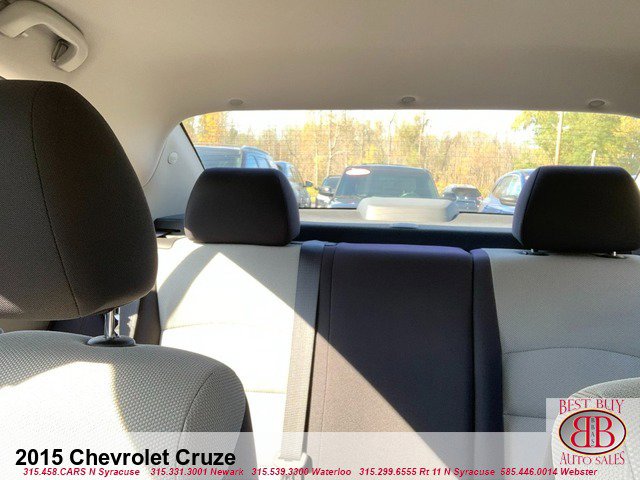 Used 2015 Chevrolet Cruze LS image 11
