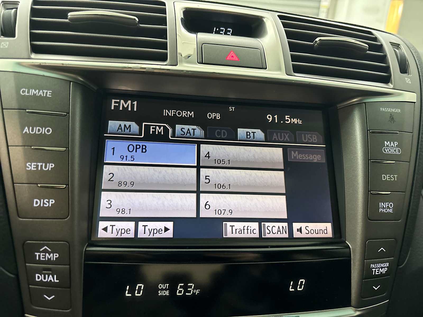Used 2010 Lexus LS 460 w/ Comfort Pkg RWD image 12